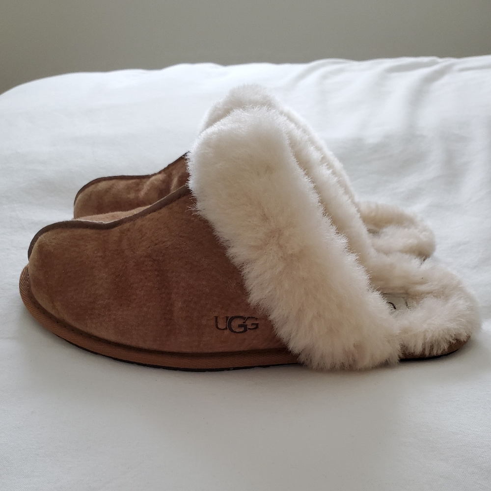UGG - SCUFFETTE II - size 7